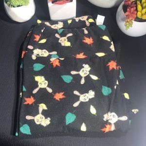 Bunny 🐰 Rabbit 🐇 LulaRoe OS leggings black background